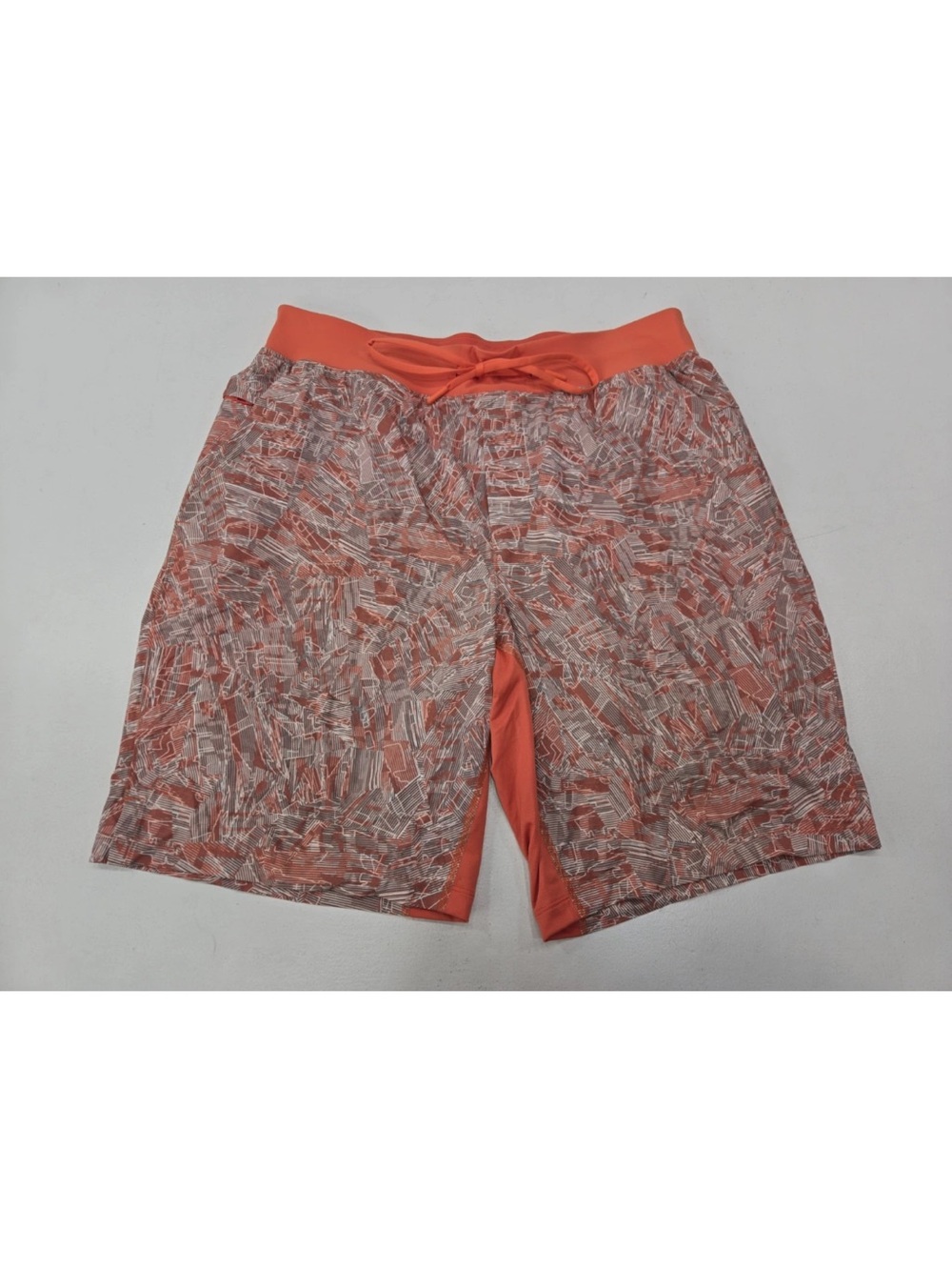 Lululemon T.H.E. Short Orange Abstract 9" Linerless Drawstring M7ARAS Size L Men